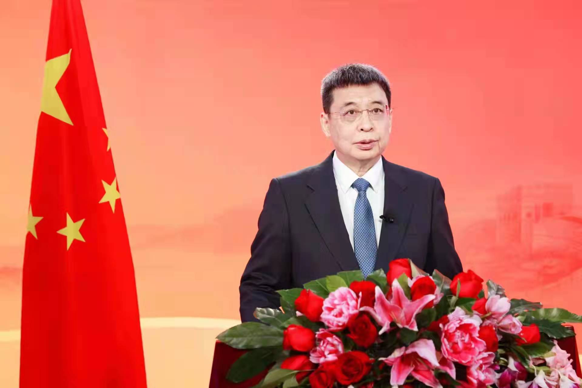中国国务院侨办主任潘岳发表新春贺词